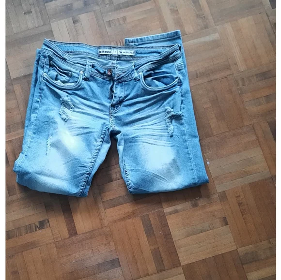 Distressed Jeans - Picture 3 of 3